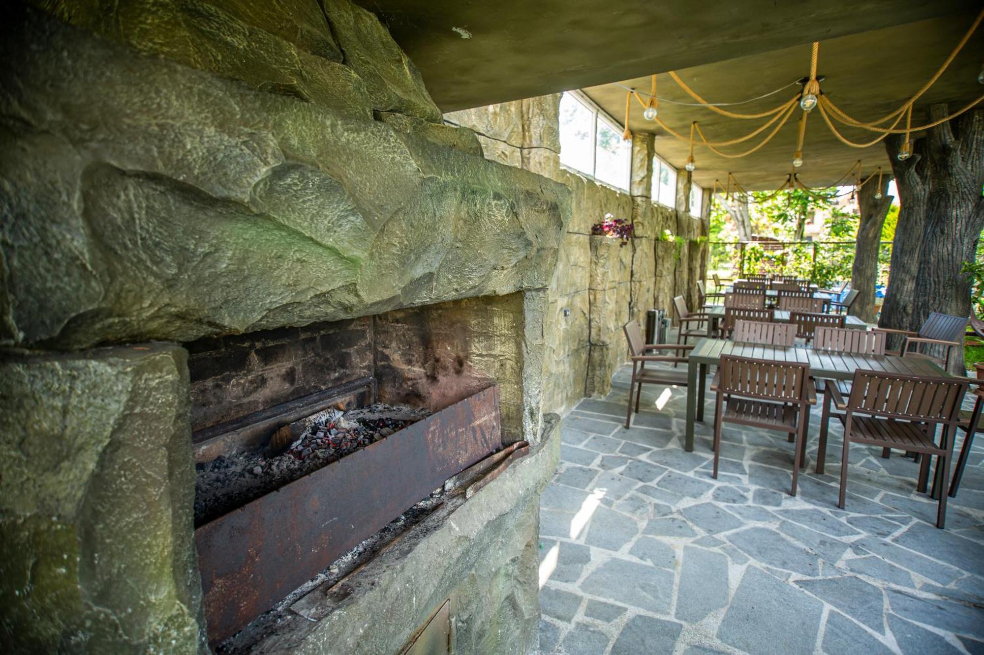 Chveni Ezo Boutique Hotel Koboeleti Buitenkant foto